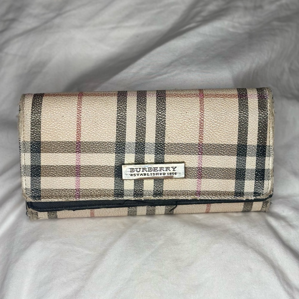 Burberry long wallet